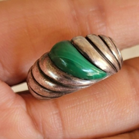 Chunky Southwest Native American chunky curved ribbed malachite 925 sterling rin - Picture 12 of 12